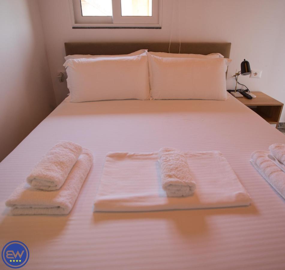 Blue Water Hotel Ksamil Kültér fotó